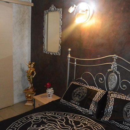 B&B Sotto Gli Archi Κατάνια Εξωτερικό φωτογραφία