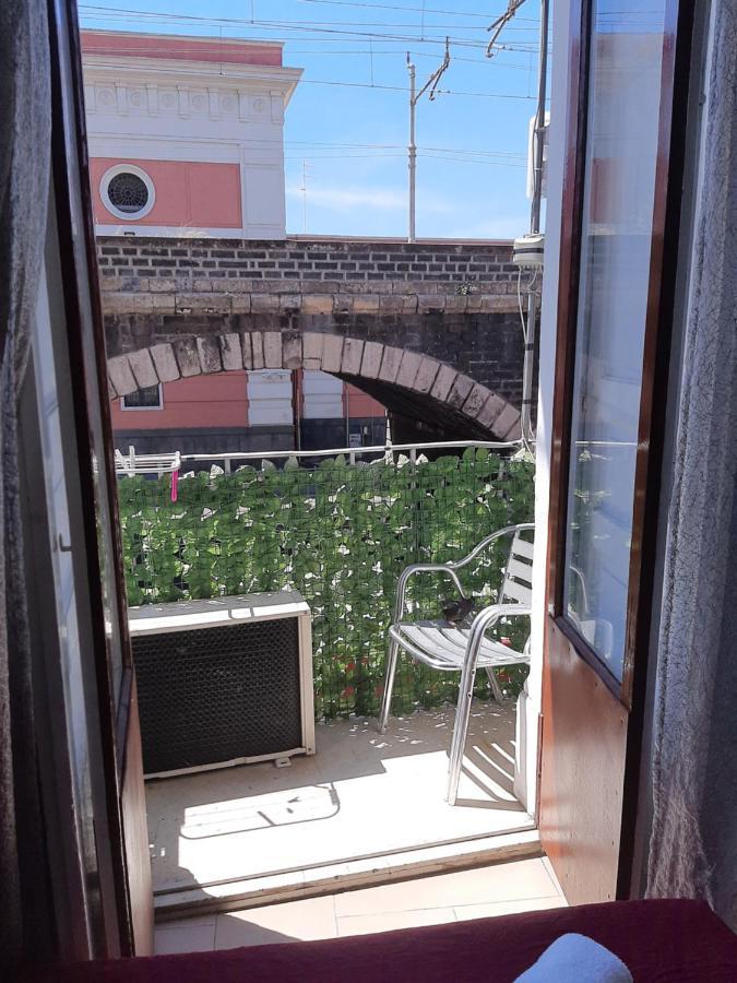 B&B Sotto Gli Archi Κατάνια Εξωτερικό φωτογραφία