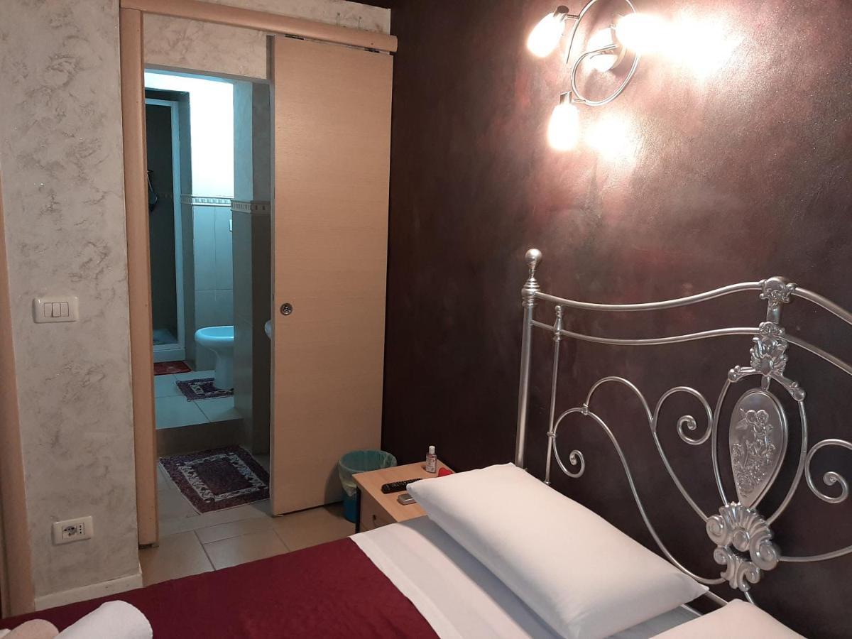 B&B Sotto Gli Archi Κατάνια Εξωτερικό φωτογραφία