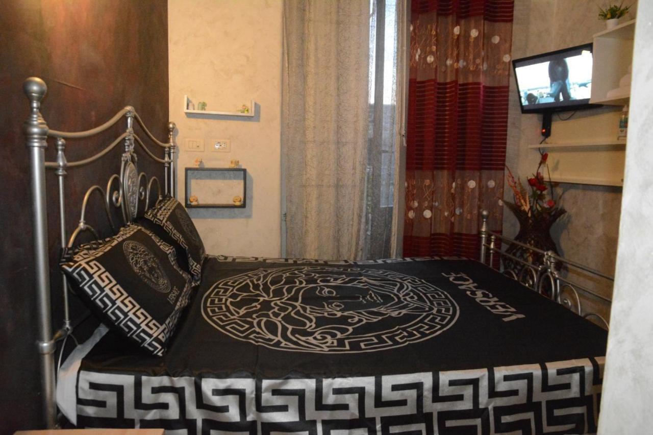 B&B Sotto Gli Archi Κατάνια Εξωτερικό φωτογραφία