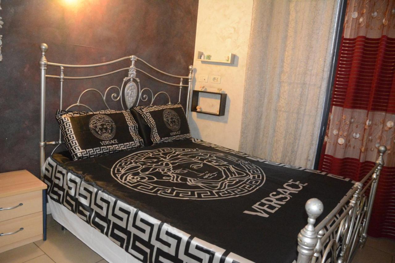 B&B Sotto Gli Archi Κατάνια Εξωτερικό φωτογραφία